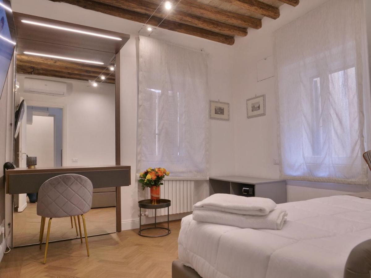 Helmirage Trevi Suite Rome Exterior photo