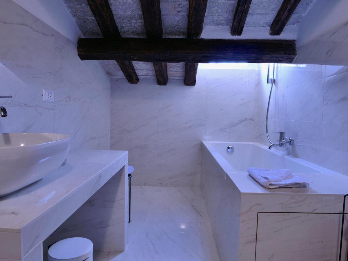 Helmirage Trevi Suite Rome Exterior photo